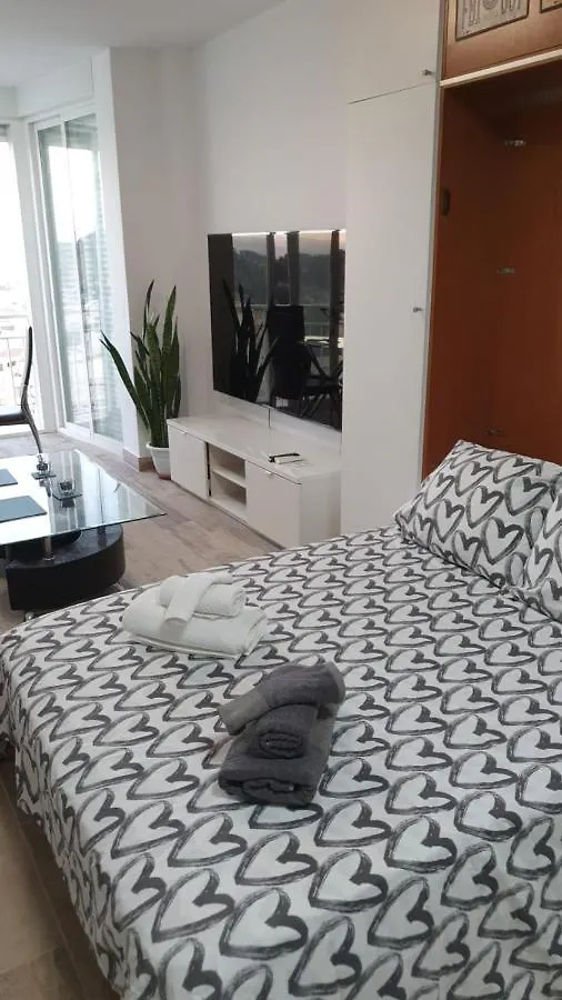 Apartamento Nuevo Estudio, recién reformado, Wifi, Centro de Torremolinos 0*,